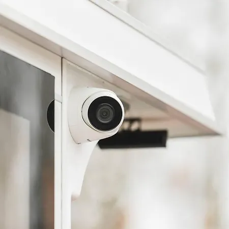 Deine Schwimmende Auszeit Auf Dem Wasser - Festlieger Hausboot Tortuga Dömitz