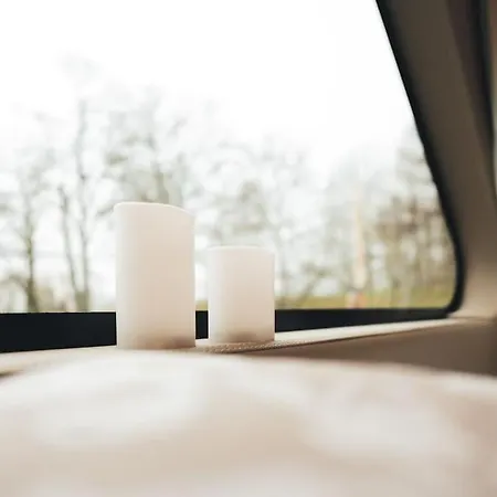 Deine Schwimmende Auszeit Auf Dem Wasser - Festlieger Hausboot Tortuga Botel