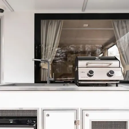 Botel Deine Schwimmende Auszeit Auf Dem Wasser - Festlieger Hausboot Tortuga